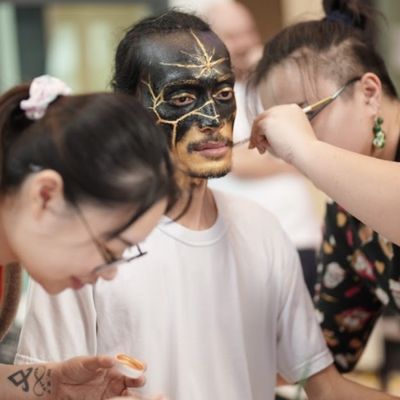 WCS Malaysia 2025 — ánh sáng tự nhiên tại sự kiện cho thấy cả thách thức lẫn cơ hội mà việc kiểm soát ánh sáng chủ động có thể giải quyết cho buổi chụp solo