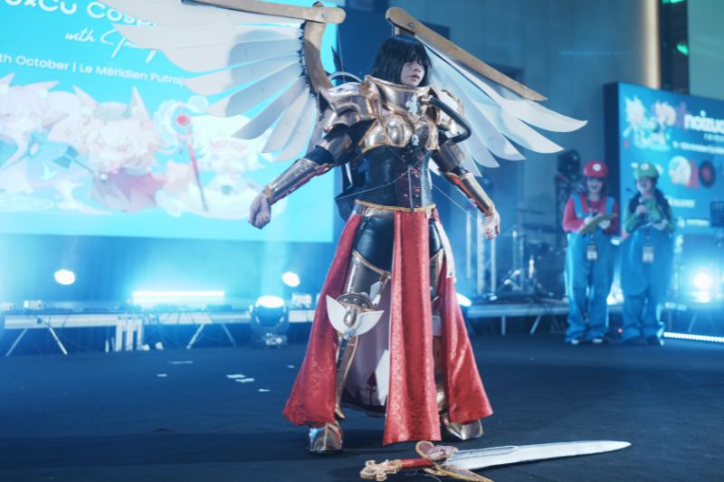 WCS MY — angel warrior armor cosplay on stage